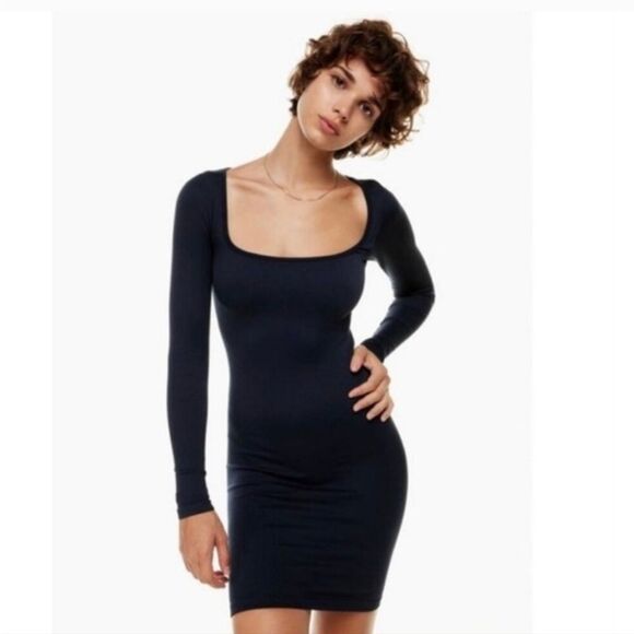 SUNDAY BEST -779 Aritzia Delta Sinch Seamless Long Sleeve Ribbed Dress Navy M - Picture 2 of 9